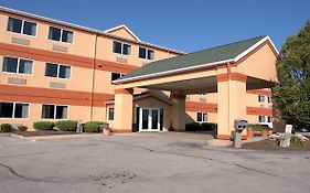 Commodore Perry Inn & Suites Port Clinton Oh